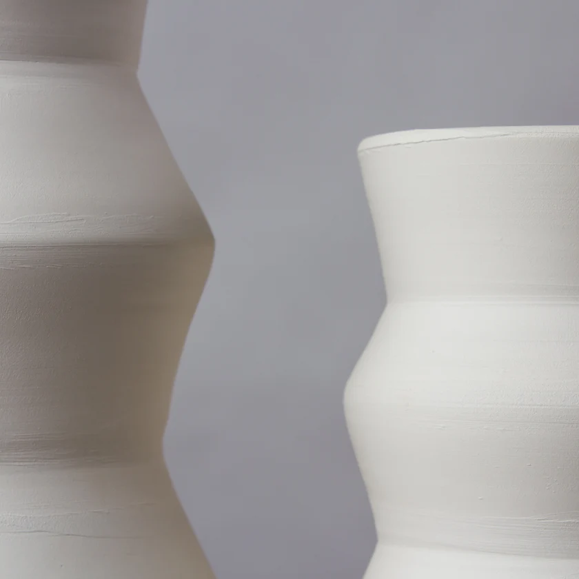 JARRÓN LINEA RECTA 4 GRANDE DE CERÁMICA BLANCA - Imagen 3